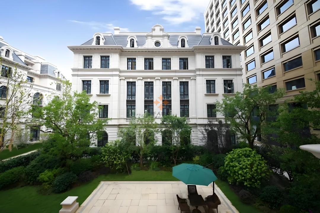 浦東 陸家嘴金融街區(qū) 350平米 簡裝